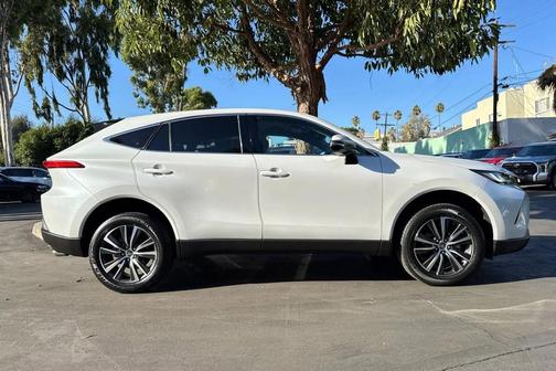 2023 Toyota Venza LE