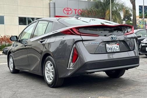 Magnetic Gray Metallic 2018 Toyota Prius Prime Plus
