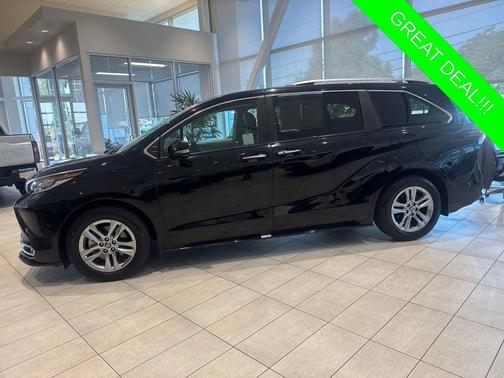 Midnight Black 2023 Toyota Sienna Limited