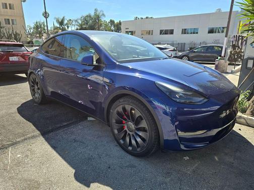 2022 Tesla Model Y Performance Dual Motor All-Wheel Drive