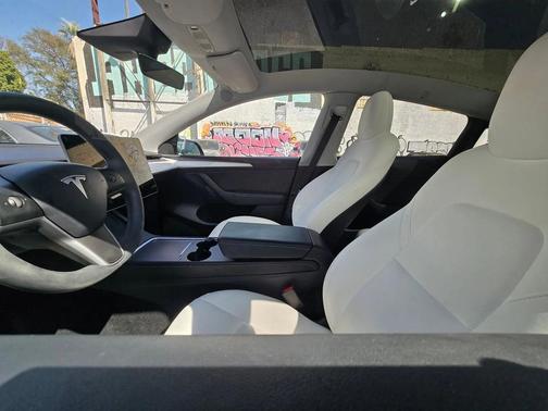 2022 Tesla Model Y Performance Dual Motor All-Wheel Drive