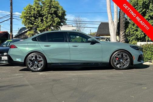 2025 BMW i5 eDrive40