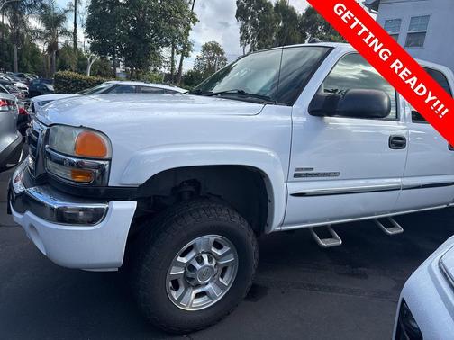 2005 GMC Sierra 2500 SLE H/D Crew Cab