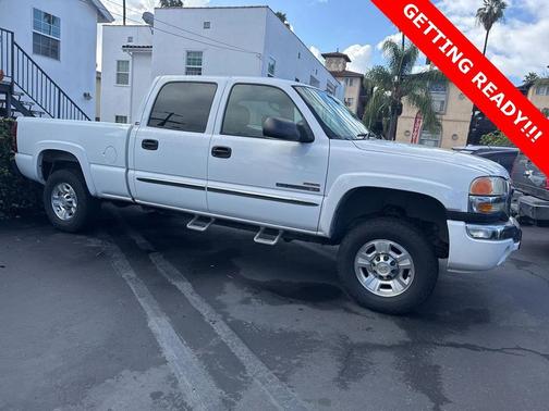 2005 GMC Sierra 2500 SLE H/D Crew Cab