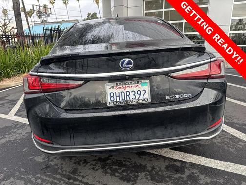 2019 Lexus ES 300h Premium