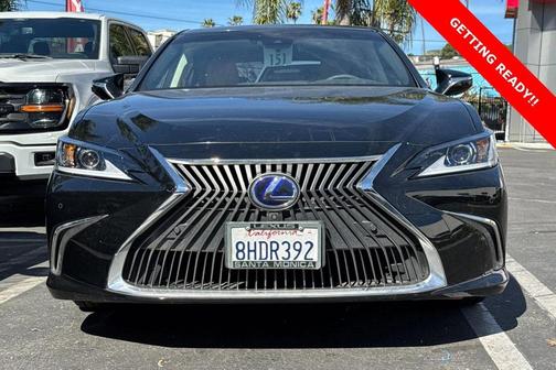 2019 Lexus ES 300h Premium