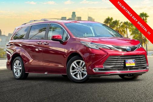 2022 Toyota Sienna XLE