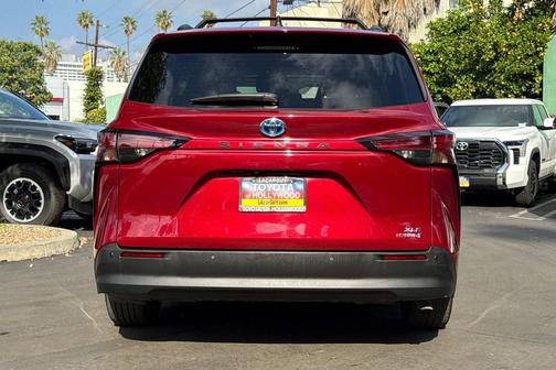 2022 Toyota Sienna XLE