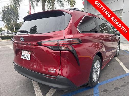 2022 Toyota Sienna XLE