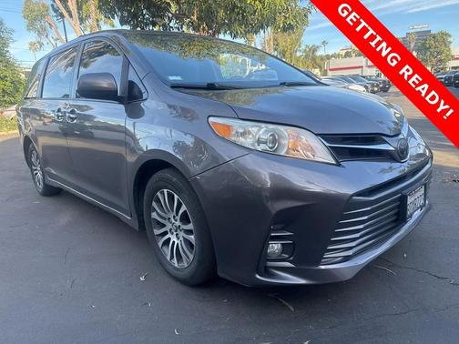 2018 Toyota Sienna XLE Premium