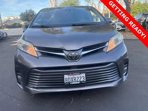 2018 Toyota Sienna XLE Premium
