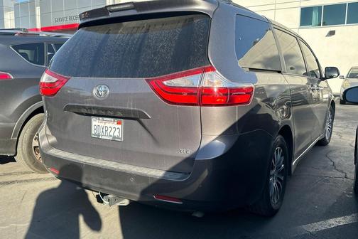 2018 Toyota Sienna XLE Premium