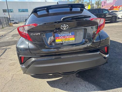 2021 Toyota C-HR XLE