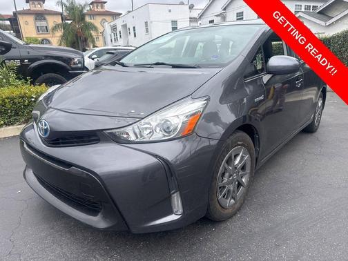2017 Toyota Prius v Four