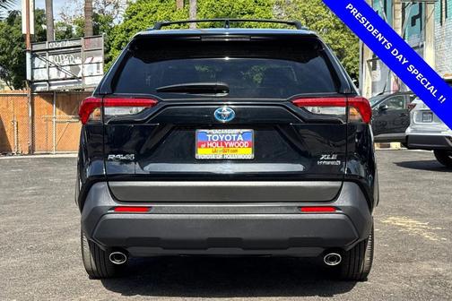 2023 Toyota RAV4 Hybrid XLE Premium