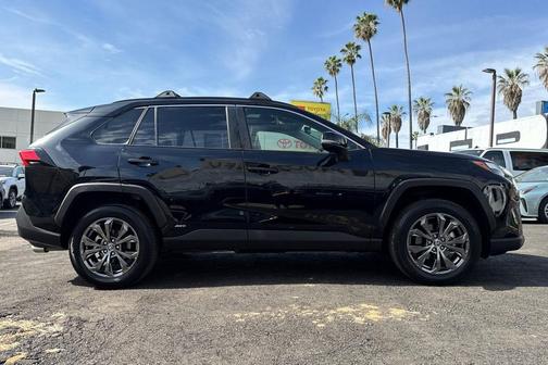 2023 Toyota RAV4 Hybrid XLE Premium