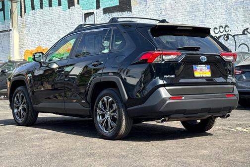 2023 Toyota RAV4 Hybrid XLE Premium