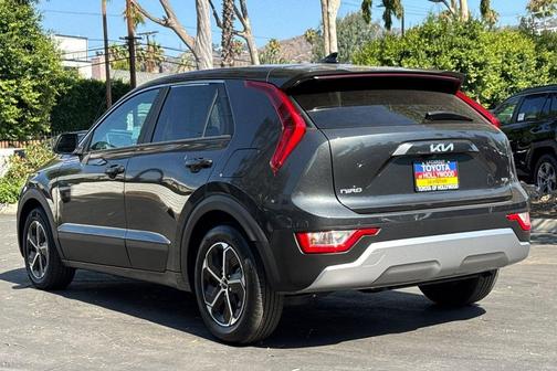 2023 Kia Niro LX