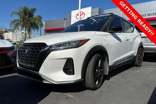 2021 Nissan Kicks SR