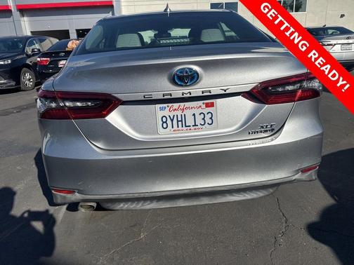 2022 Toyota Camry Hybrid XLE
