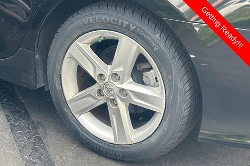 Attitude Black 2014 Toyota Camry SE