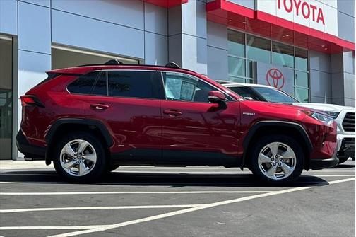 2021 Toyota RAV4 Hybrid XLE Premium