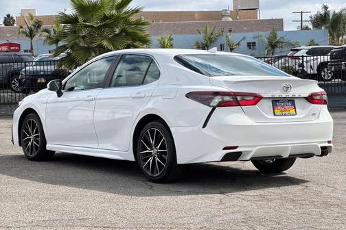 2023 Toyota Camry SE