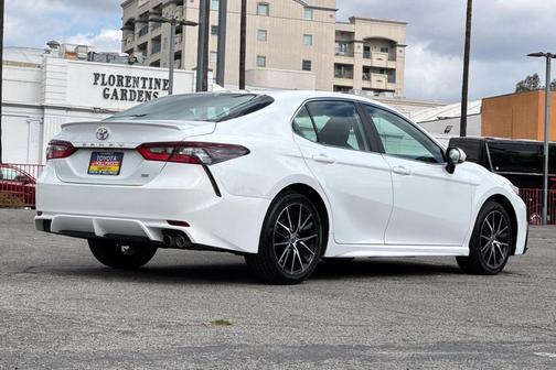 2023 Toyota Camry SE