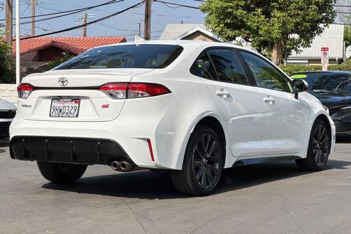 Ice 2023 Toyota Corolla SE