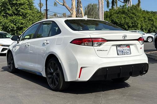 Ice 2023 Toyota Corolla SE