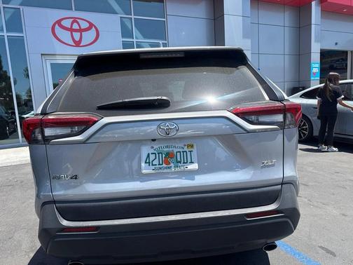 Silver Sky 2024 Toyota RAV4 XLE