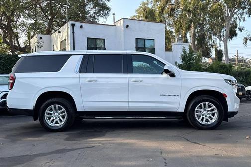 2023 Chevrolet Suburban LS