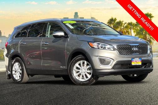 Titanium Silver 2017 Kia Sorento LX
