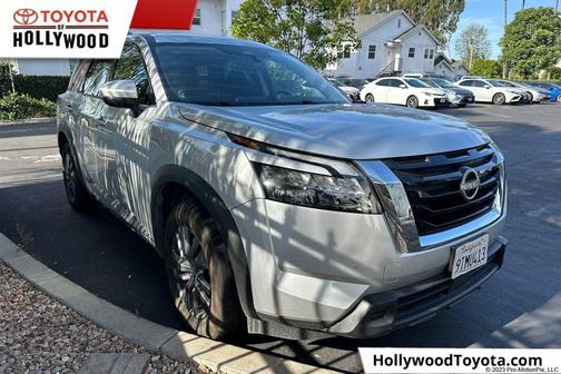 Brilliant Silver 2025 Nissan Pathfinder SV FWD