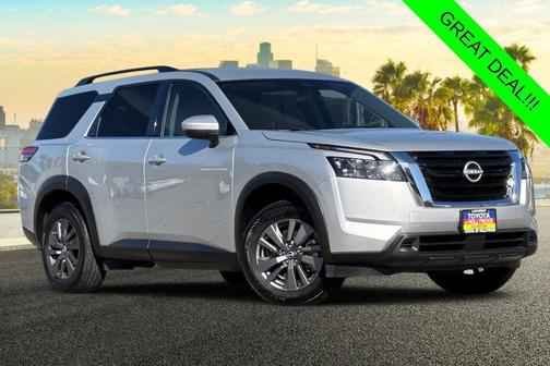 Brilliant Silver 2025 Nissan Pathfinder SV FWD