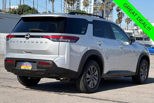 Brilliant Silver 2025 Nissan Pathfinder SV FWD