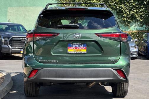 2024 Toyota Highlander LE