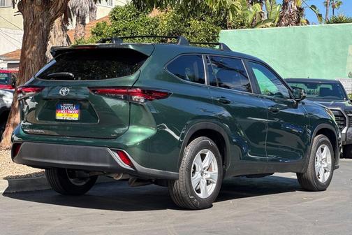 2024 Toyota Highlander LE