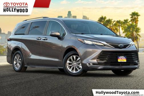 2024 Toyota Sienna XLE