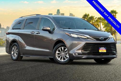 2024 Toyota Sienna XLE