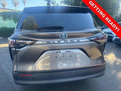 2024 Toyota Sienna XLE