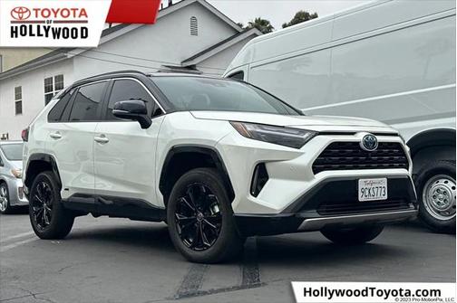 2022 Toyota RAV4 Hybrid SE