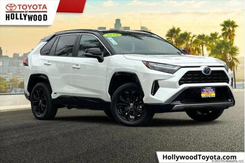 2022 Toyota RAV4 Hybrid SE