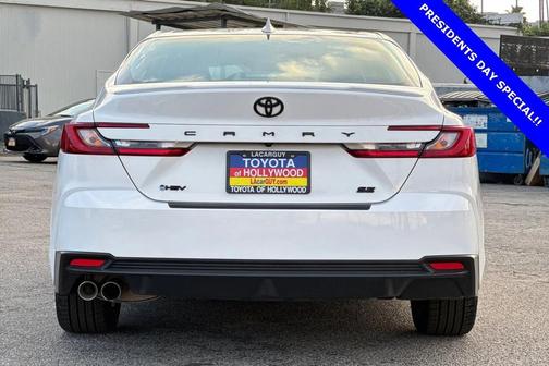 2025 Toyota Camry SE