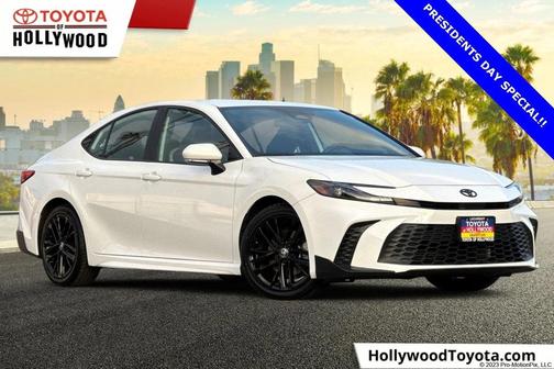 2025 Toyota Camry SE