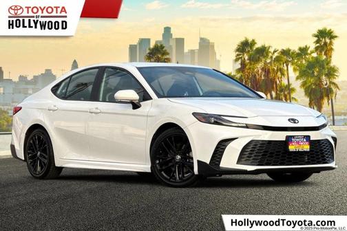 2025 Toyota Camry SE