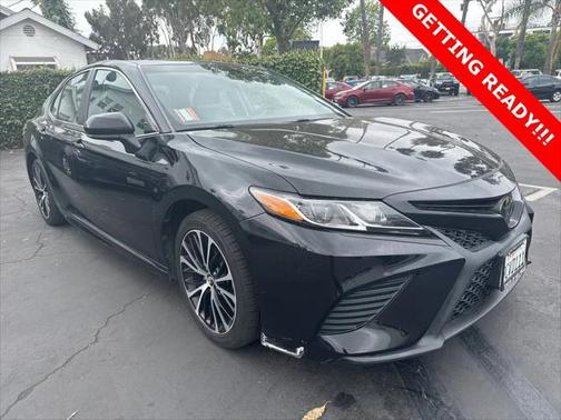 2020 Toyota Camry SE