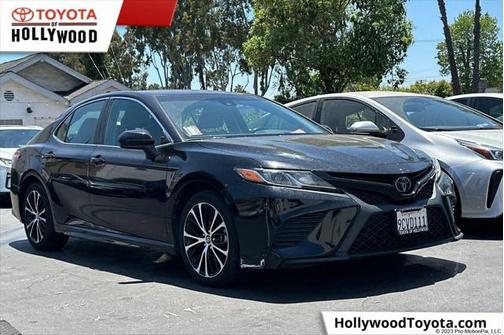 2020 Toyota Camry SE