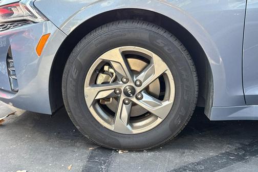 Everlasting Silver 2023 Kia K5 LXS