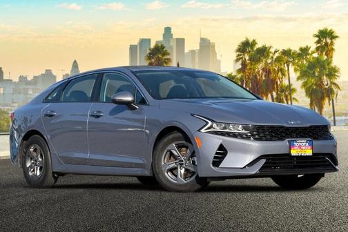 Everlasting Silver 2023 Kia K5 LXS